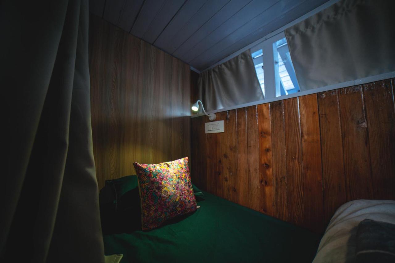 Tag Along 2 0 Hostel Gangtok Bagian luar foto