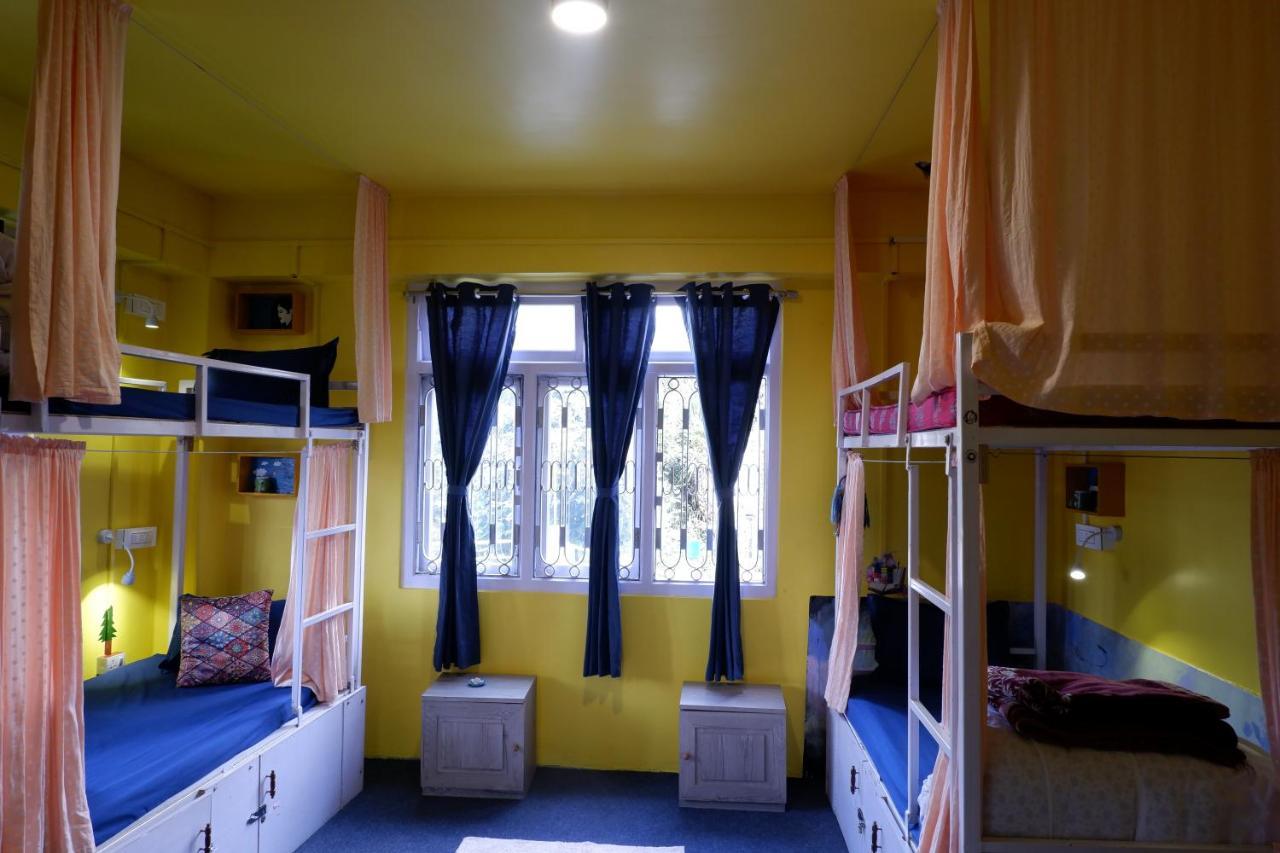 Tag Along 2 0 Hostel Gangtok Bagian luar foto
